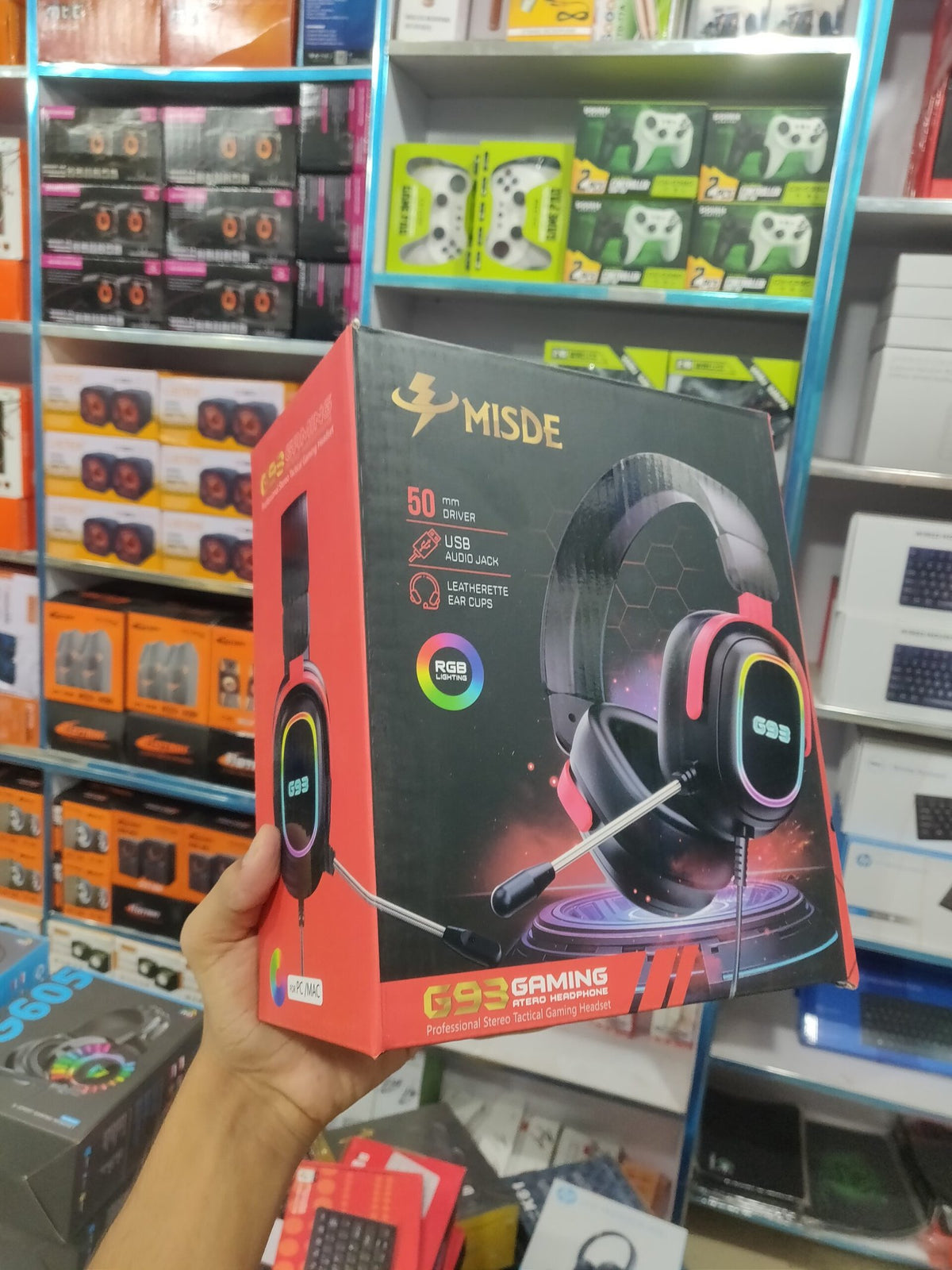 Misde G93 Gaming Headset – Over-Ear Stereo Headphones with Noise-Isolating Boom Mic & LED Backlighting