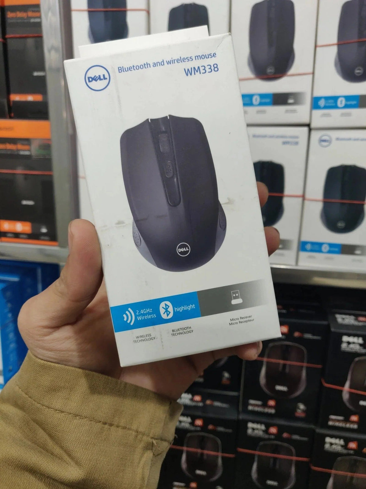 Dell Wireless Mouse WM338 – 2.4GHz Ergonomic Optical Mouse (Black)