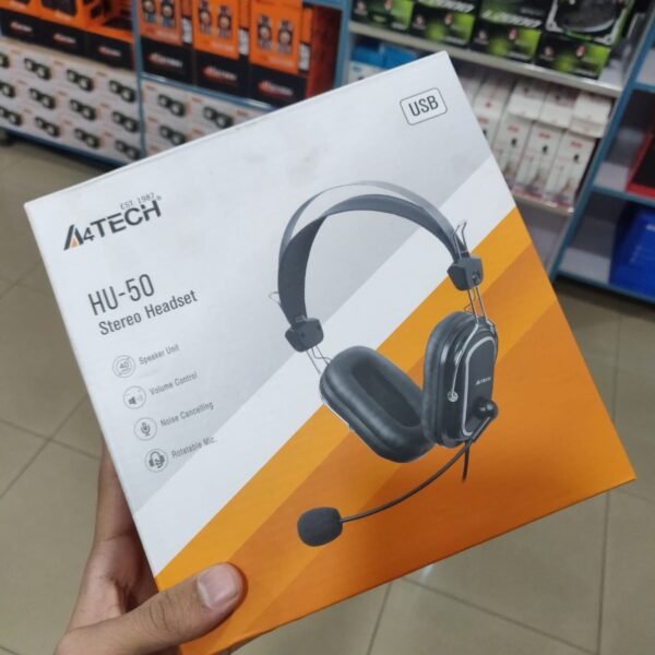 USB headset with noise-canceling mic