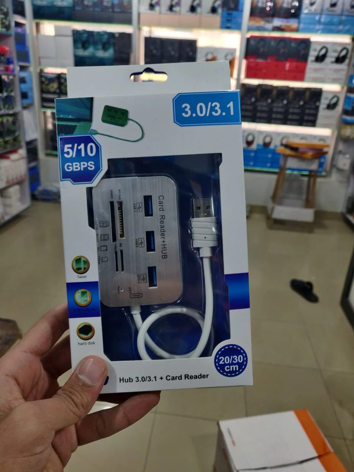 High-Speed 7-in-1 USB 3.0 Hub /3.1 Hub & Multi-Card Reader – 4 USB Ports + MS/SD/TF/M2 Card Slots - Image 2