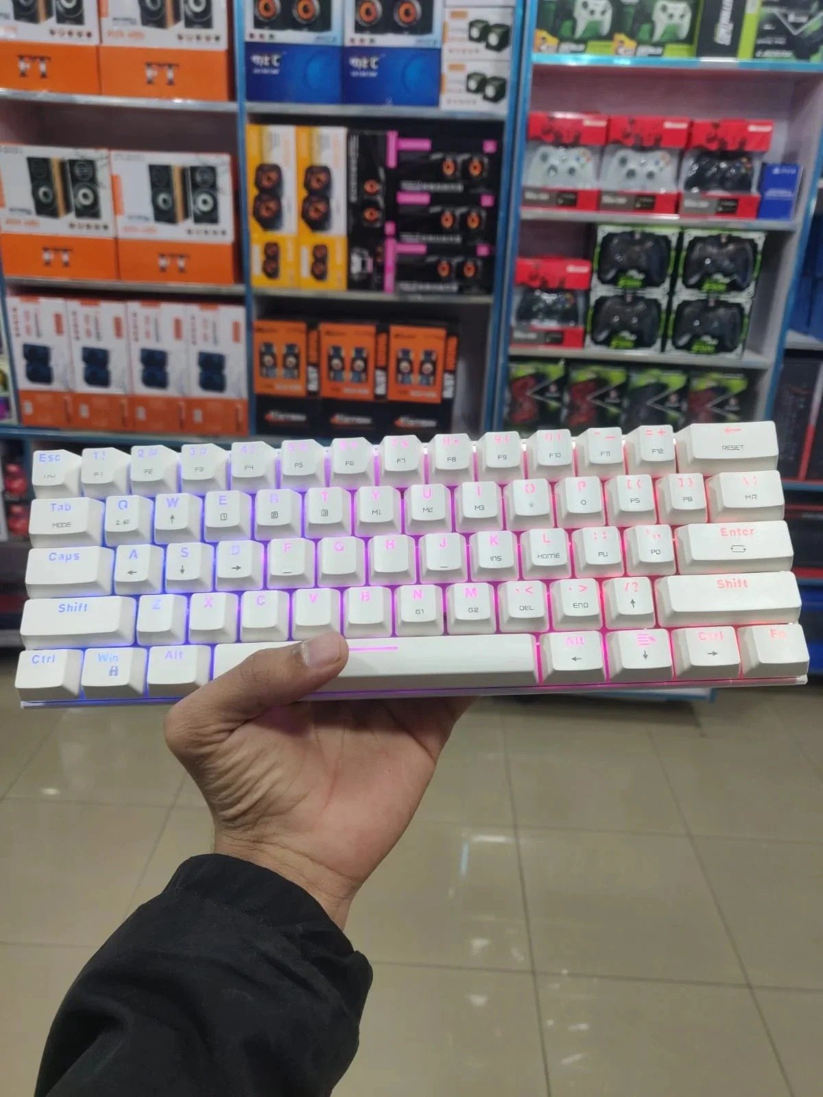 Motospeed SK62 RGB Mechanical Gaming Keyboard – 60% Compact 61-Key Layout - Image 3